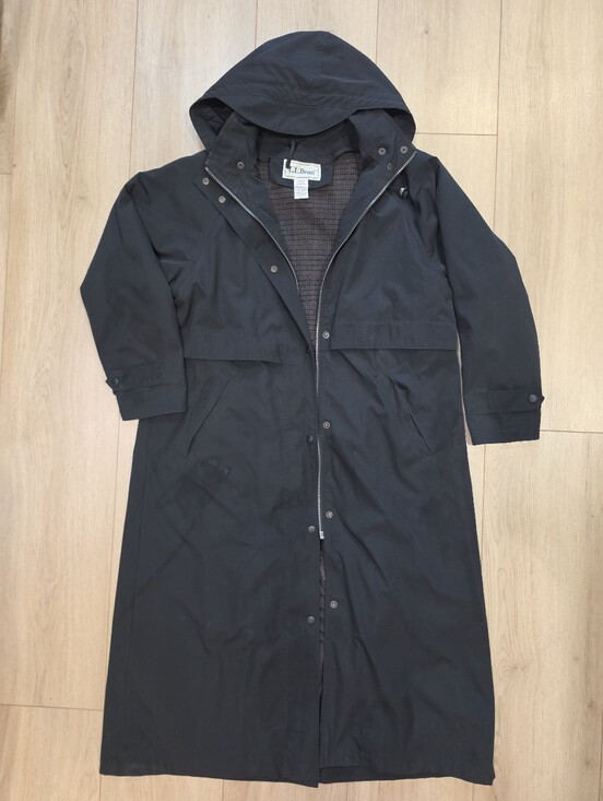 L.L. Bean Jackets & Blazers - Vintage L.L.Bean Women's Petite M Long Hooded Coat Wool Zip Out Liner